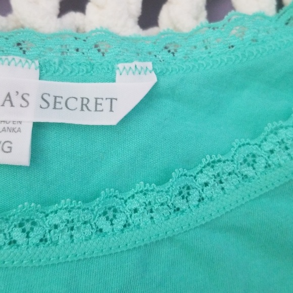 Victoria secret tank top size L - Picture 5 of 5